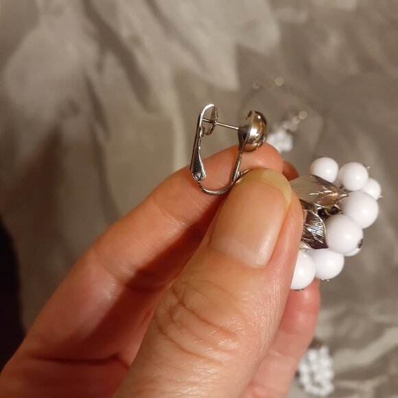 Celebrity NY late 60's Necklace and Earrings set - Picture 6 of 10